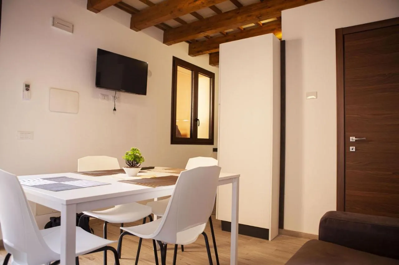 Casa Vacanza Zu Ciano Marausa 0*,  Italy